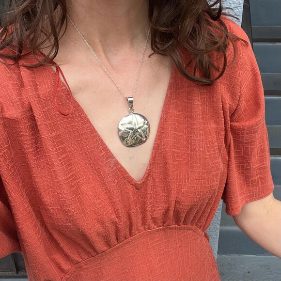 Vintage Sand Dollar Necklace 925 Large Shell Pendant ATI Mexico jewelry - Picture 10 of 10